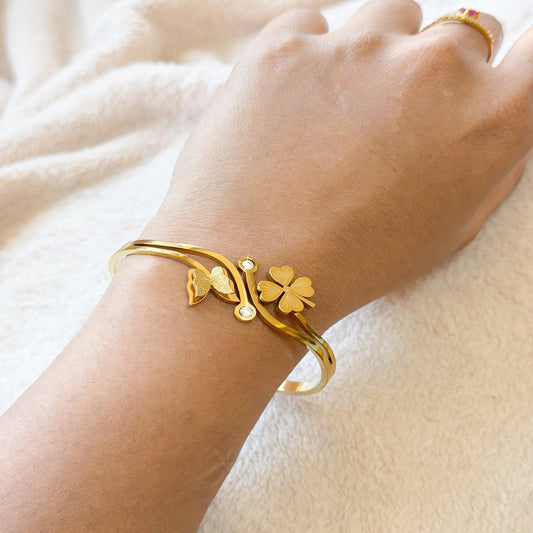 Butterfly Clover Bangle Bracelet - Lucky Charm Gold