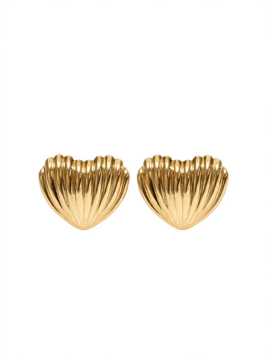 Aria - Gold Seashell Heart Stud Earrings | Trendy